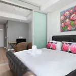 The Sentinel Self Catering Apartment In Cape Cbd