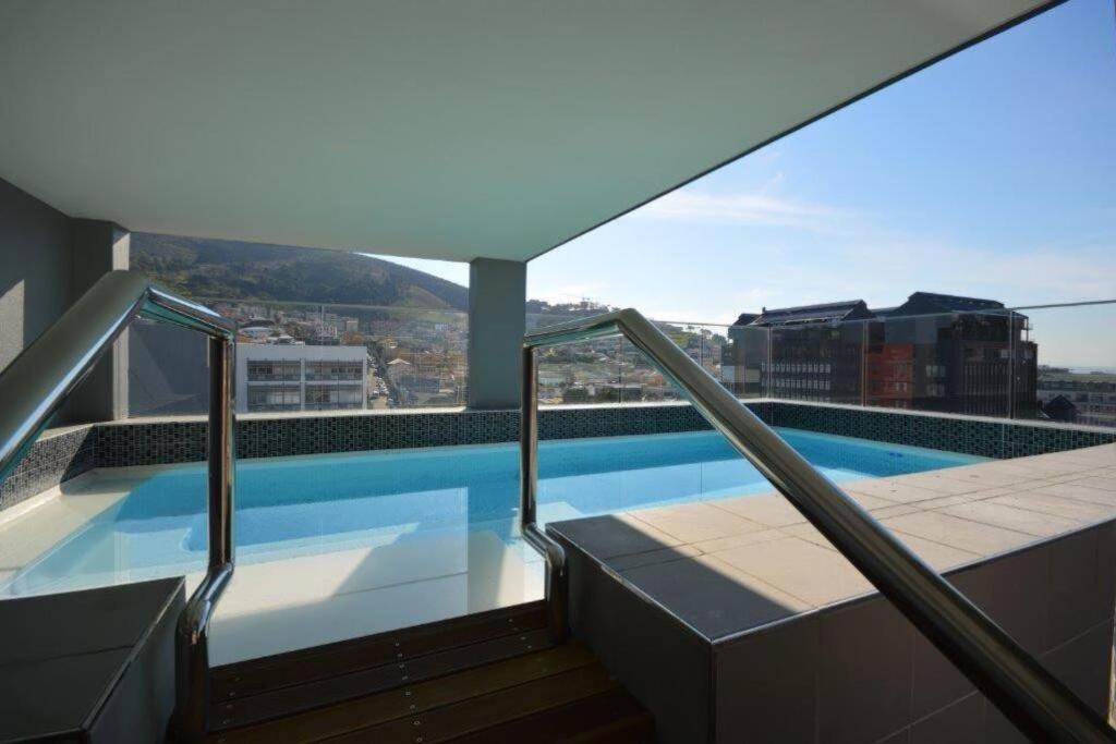 Apartment The Sentinel Self Catering In Cape Cbd Cape Town